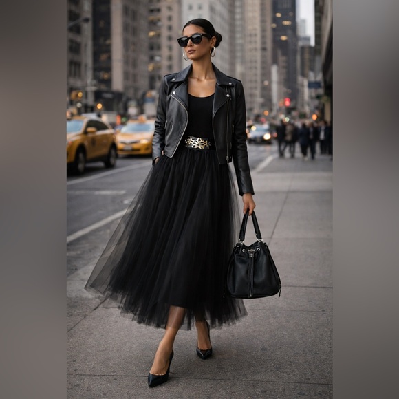 Other - Black Swan on Fifth 🖤